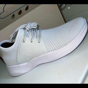 Size 8 women’s Vessi waterproof shoes